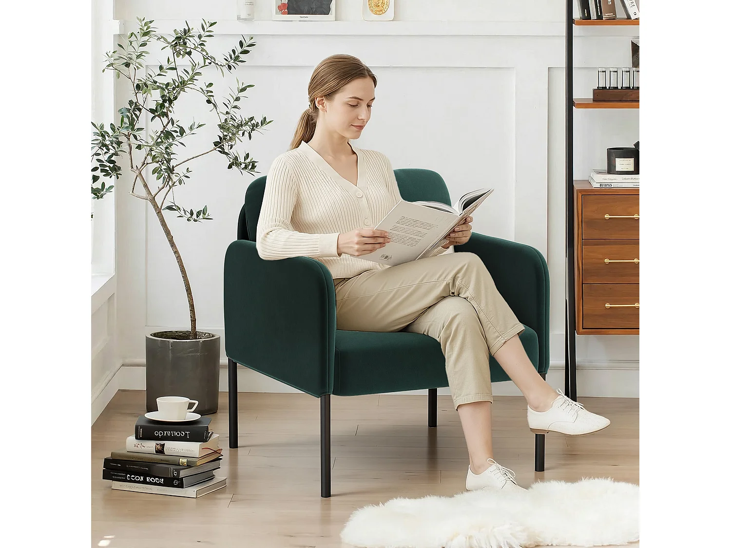 Fauteuil de salon haut dossier rembourré en velours vert, pieds en métal, coussin extra large