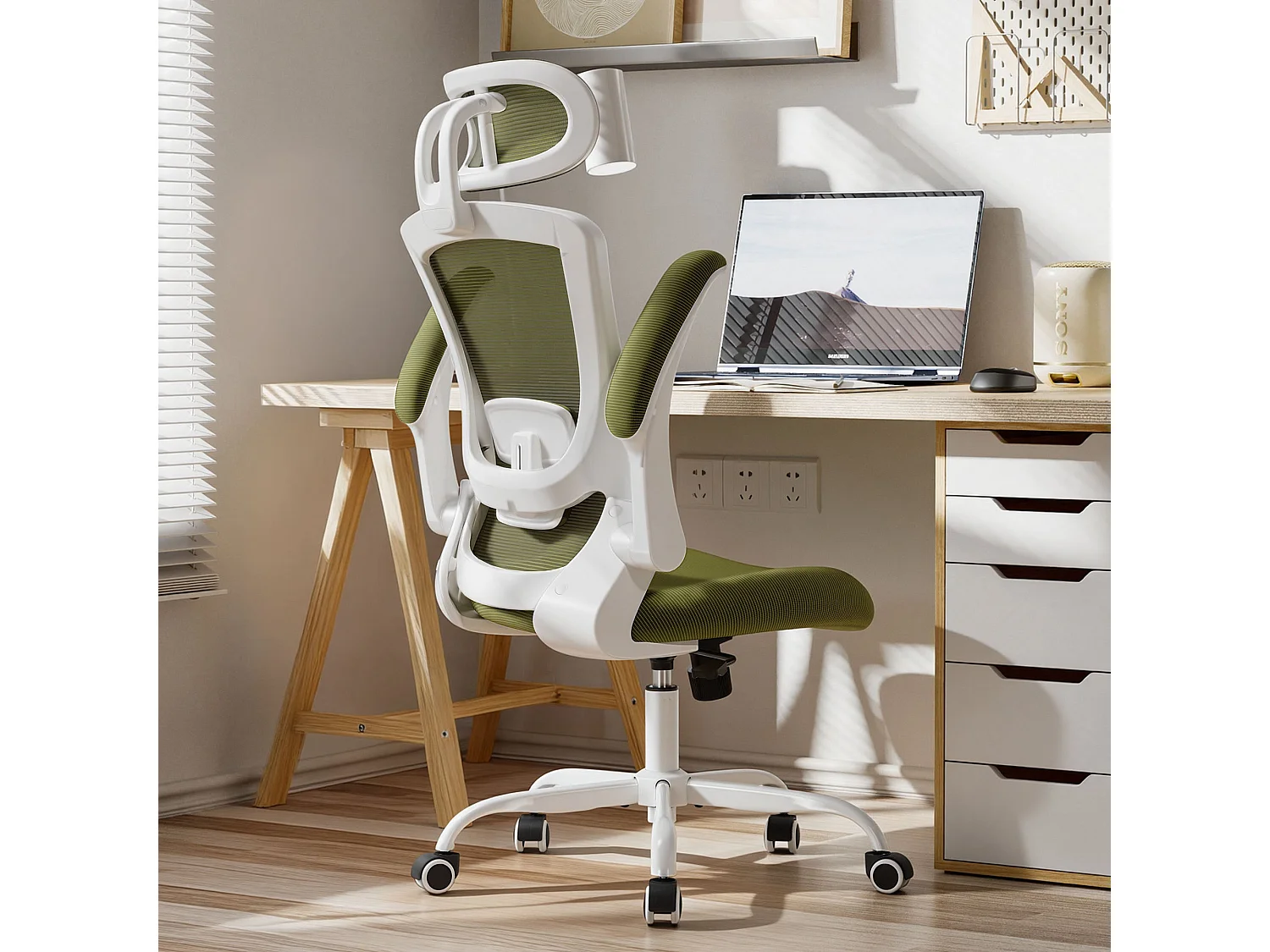 Chaise de bureau ergonomique – Dossier haut en mesh, soutien lombaire et appuie-tête réglables, accoudoirs relevables – Vert