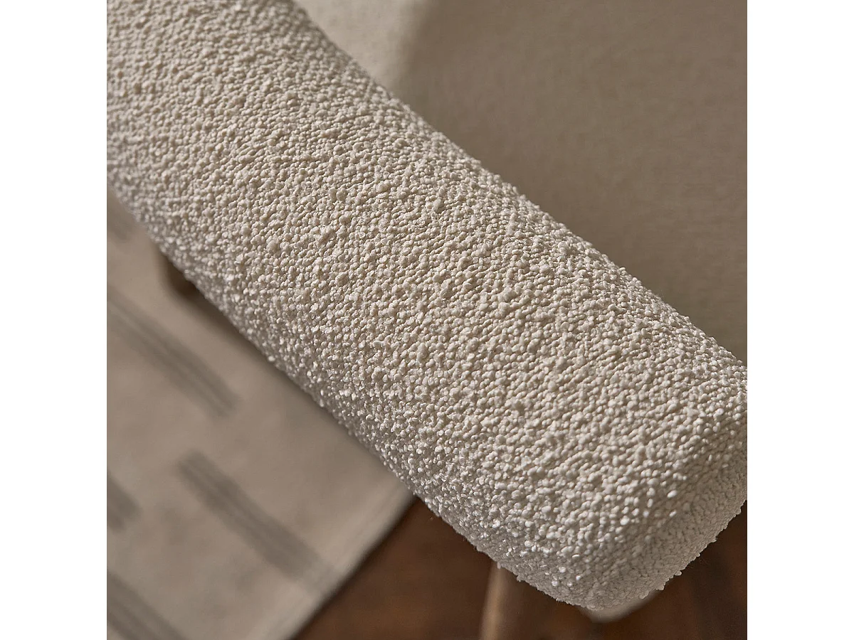 Fauteuil rond en chêne massif et tissu bouclette écrue