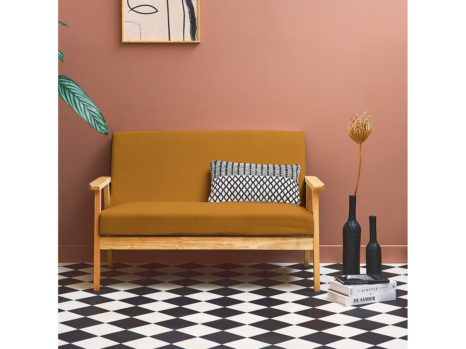 Banquette canapé 2 places en bois et tissu velours côtelé coloris moutarde. Isak. L 114 x P 69.5 x H 73cm