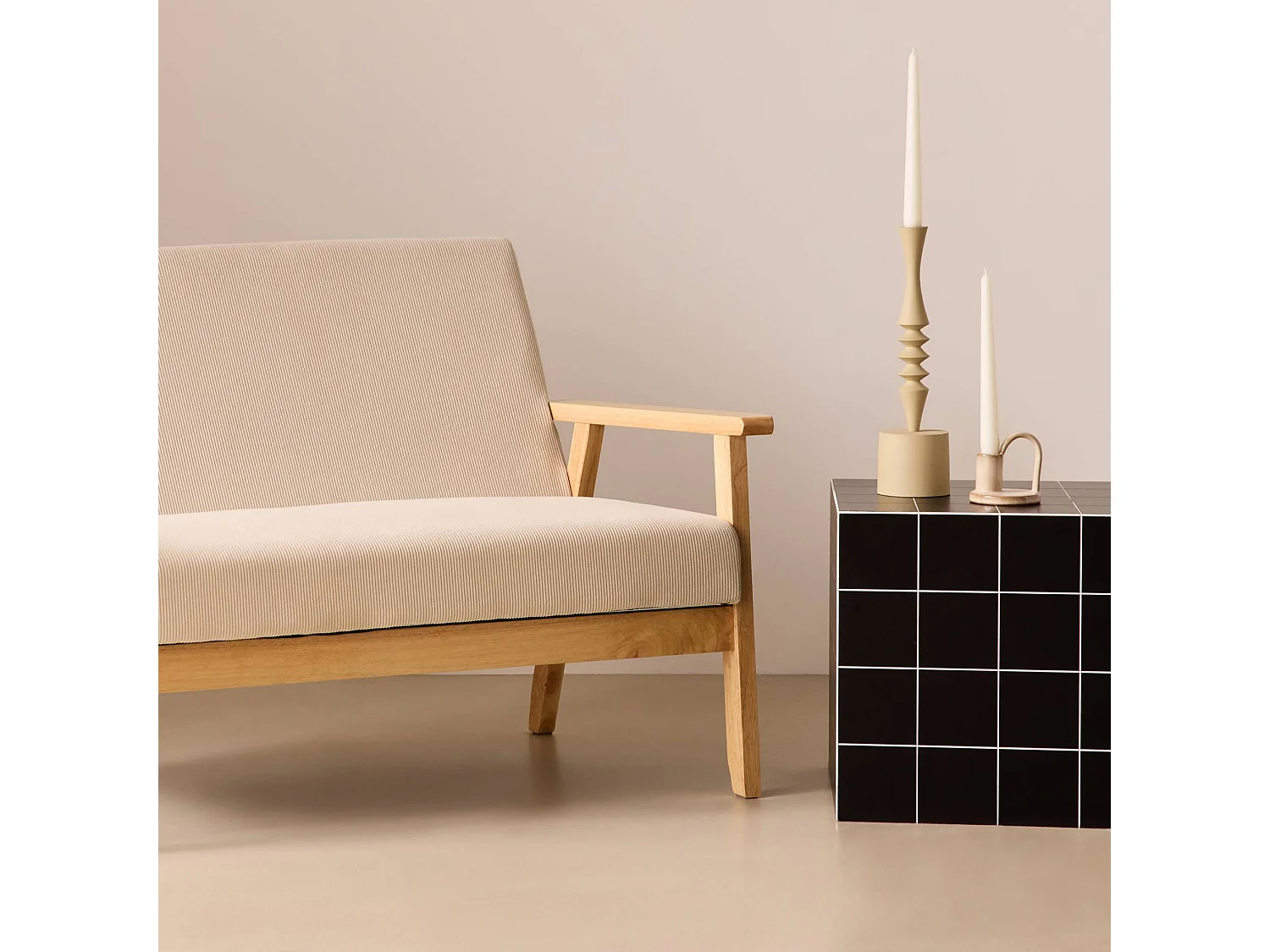 Sofá-banco de pana con patas de madera,  2 plazas crema