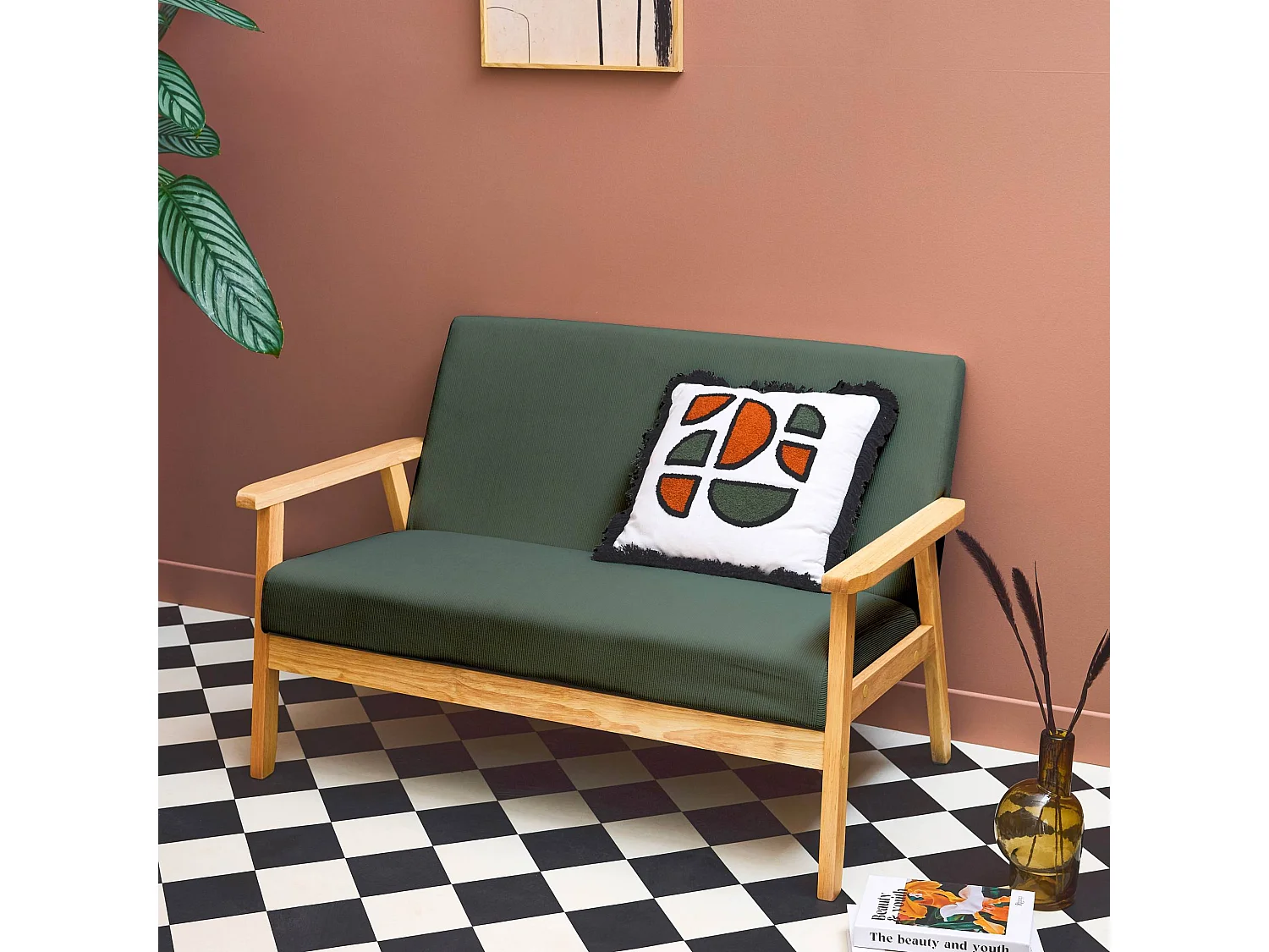 Banquette canapé 2 places en bois et tissu velours côtelé coloris vert kaki. Isak. L 114 x P 69.5 x H 73cm