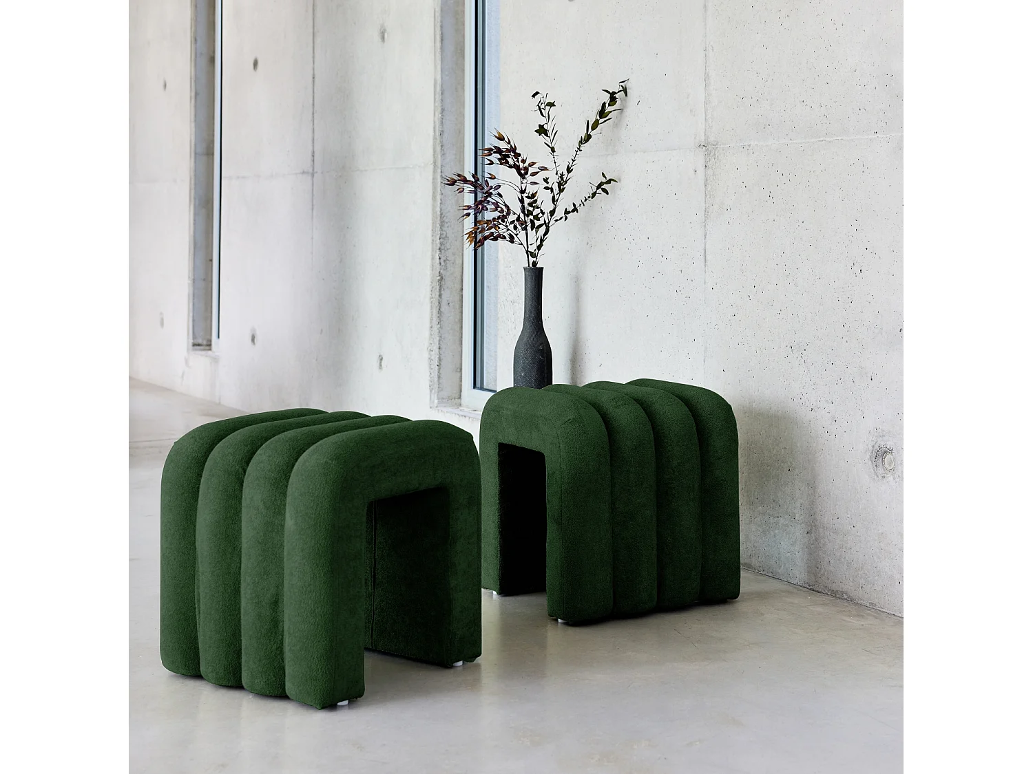 Set de 2 poufs contemporains en tissu vert foncé