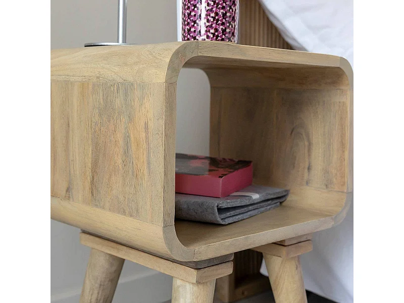 Table de chevet avec niche en bois de manguier Maëva