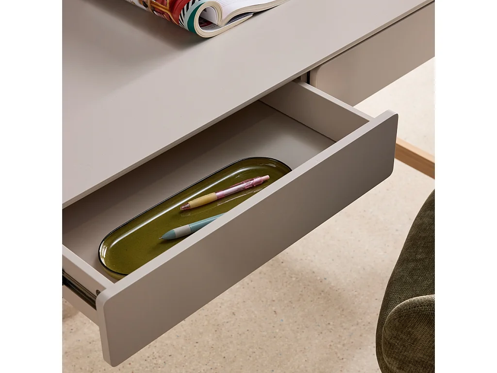 Scrivania decorata in legno di hevea con 2 cassetti, marrone naturale