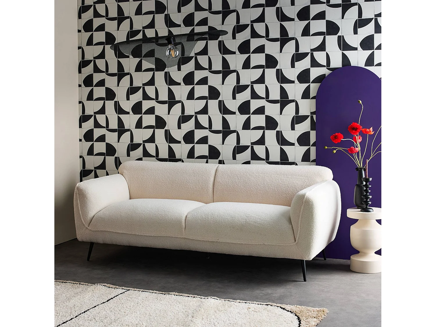 Canapé 3 places tissu bouclette crème et pieds métal noir