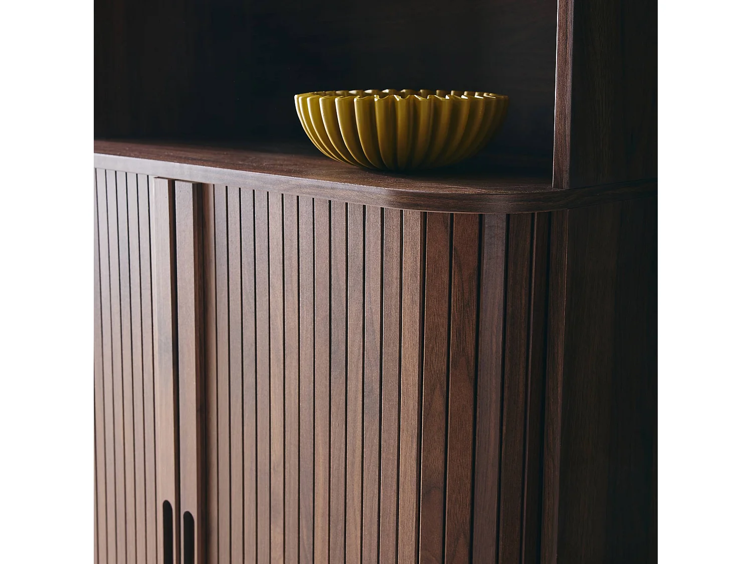 Estantería escandinavo, 2 puertas correderas, 4 niveles nogal