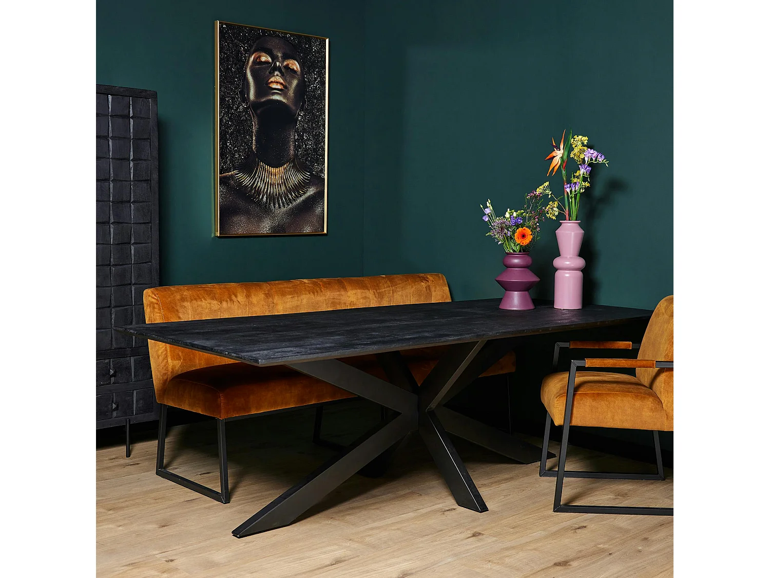 Table à manger noire en bois de manguier 240 cm ALVERA