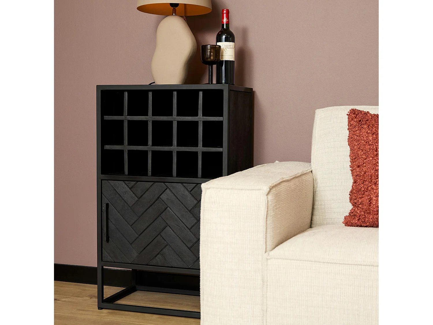 Minibar salon en bois noir pour 15 bouteilles ALVERA