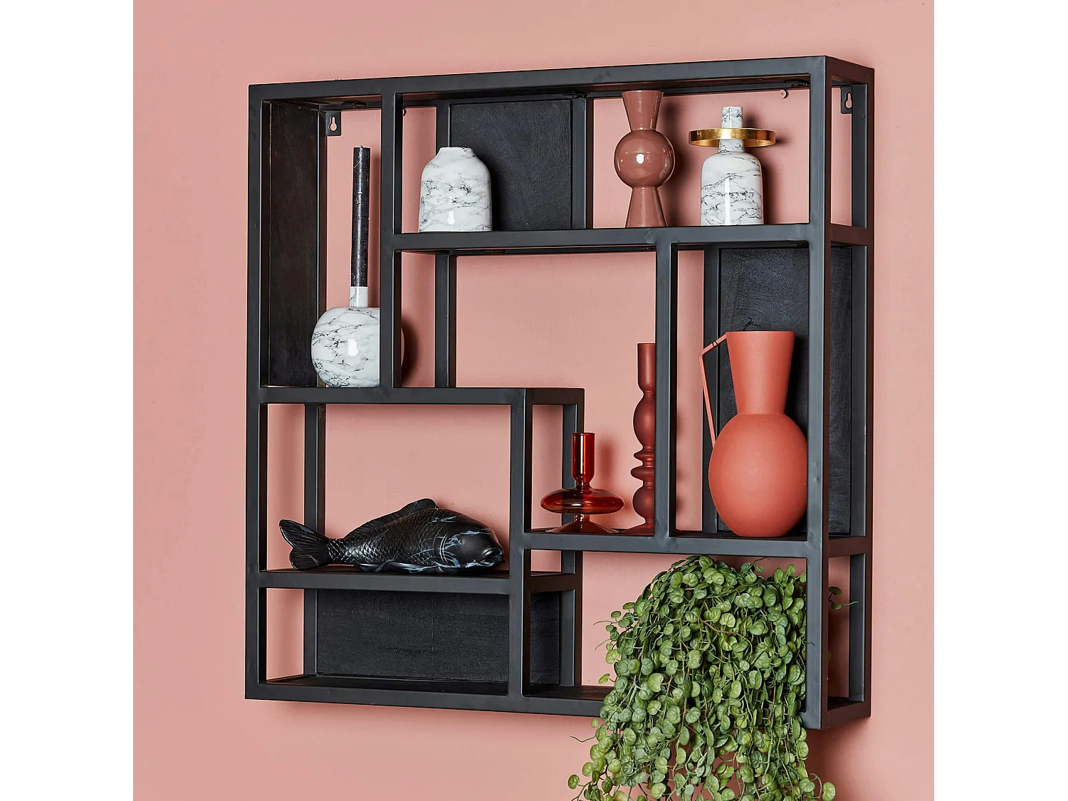 Etagère murale noire 7 niches ALVERA