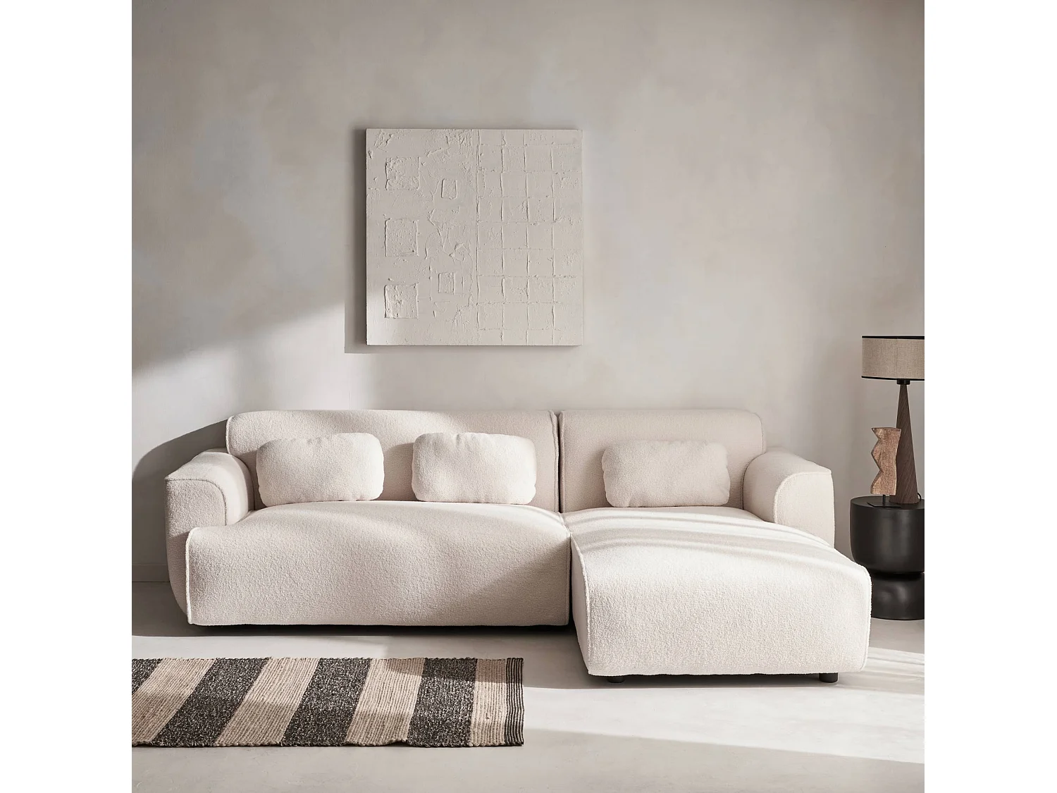 Canapé 3 places. angle droit. tissu bouclette. Wallas. L 196 x P 151 / 91 / x H 73cm