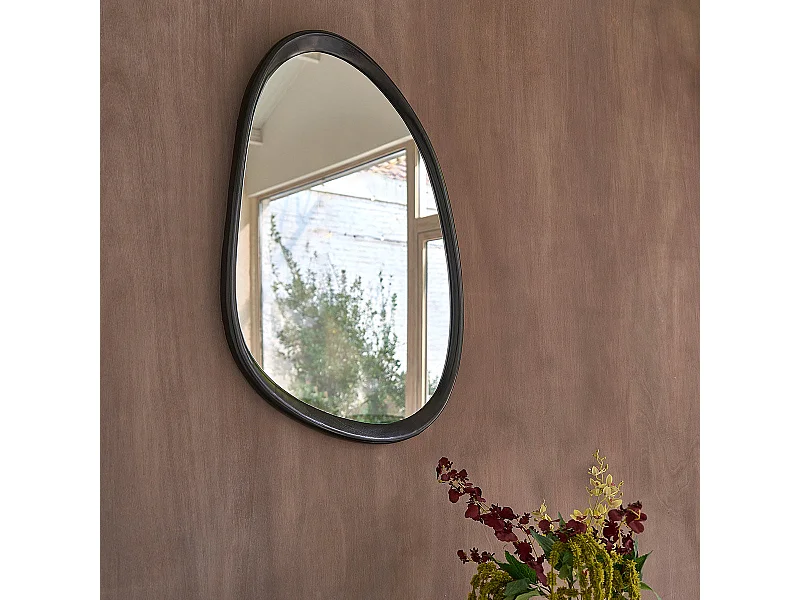 Espejo orgánico de madera de mindi negro 90x60 cm