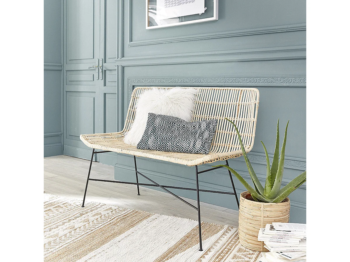 Banquette en rotin et pieds en métal