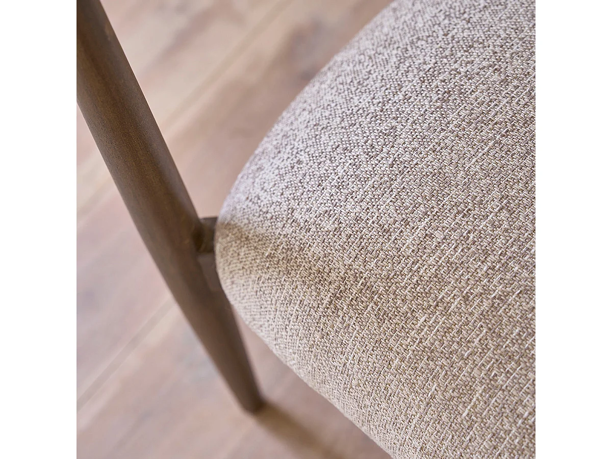 Poltrona legno massello con tessuto beige screziato