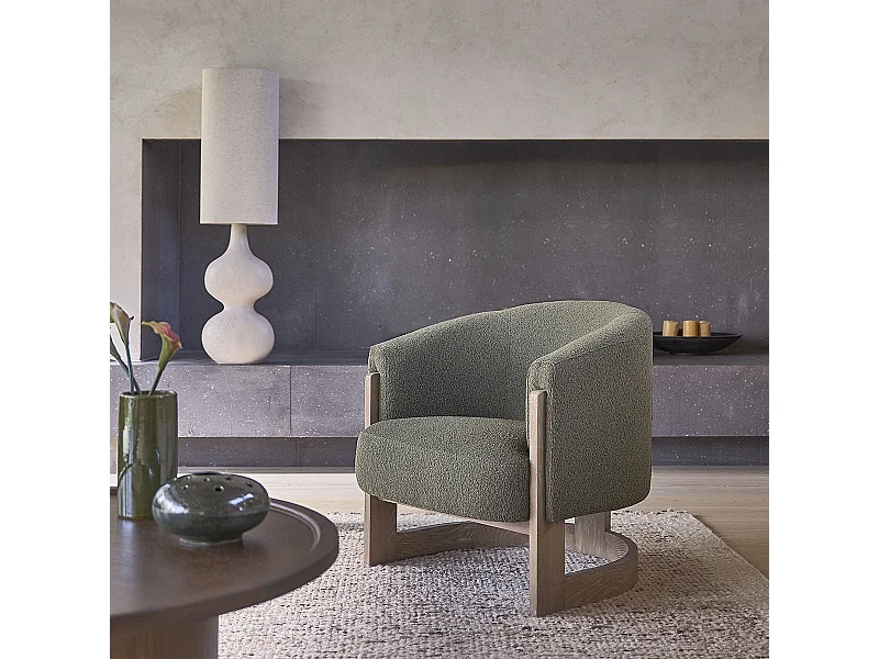 Poltrona in rovere massello e tessuto bouclé kaki