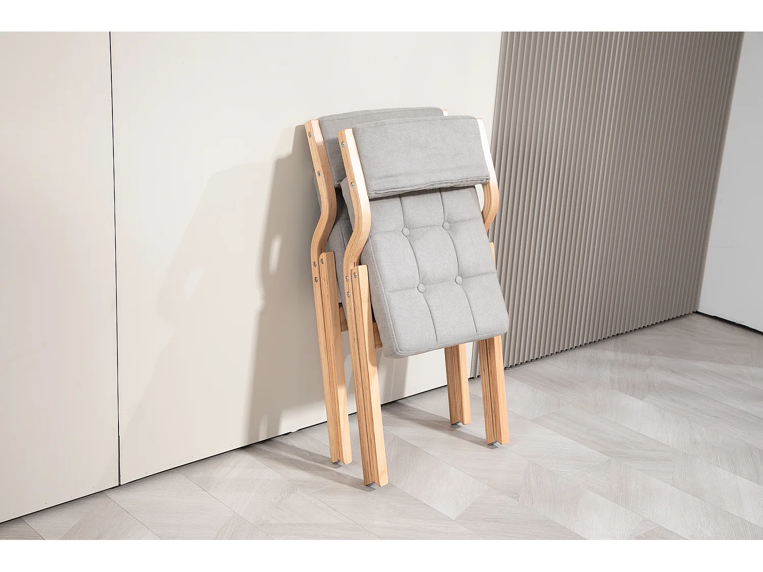 Lot de 2 chaises pliantes avec coussin - Gris et bois