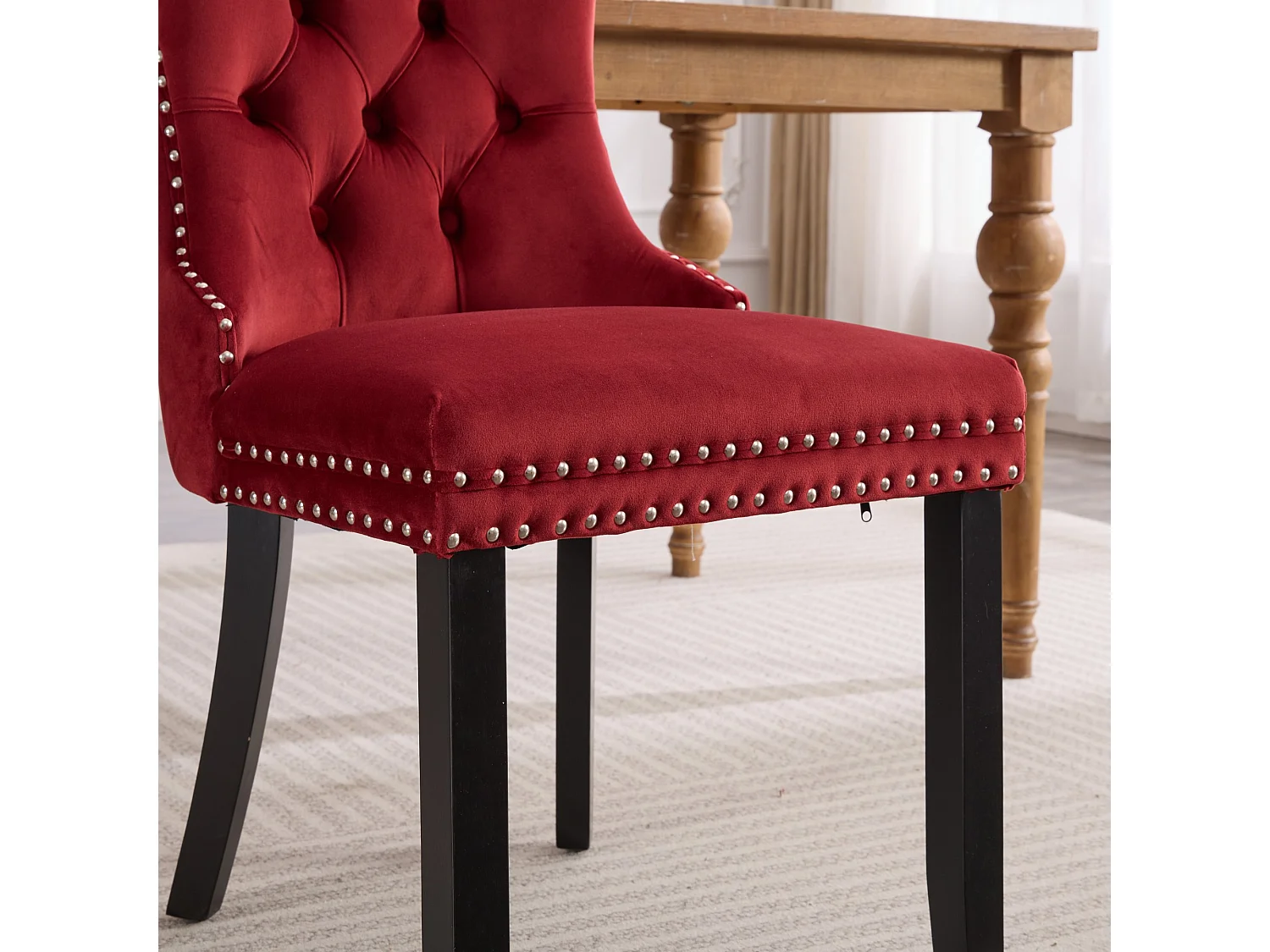 Set van 2 fluwelen stoelen - Houten poten en decoratieve nagels - Bordeauxrode kleur