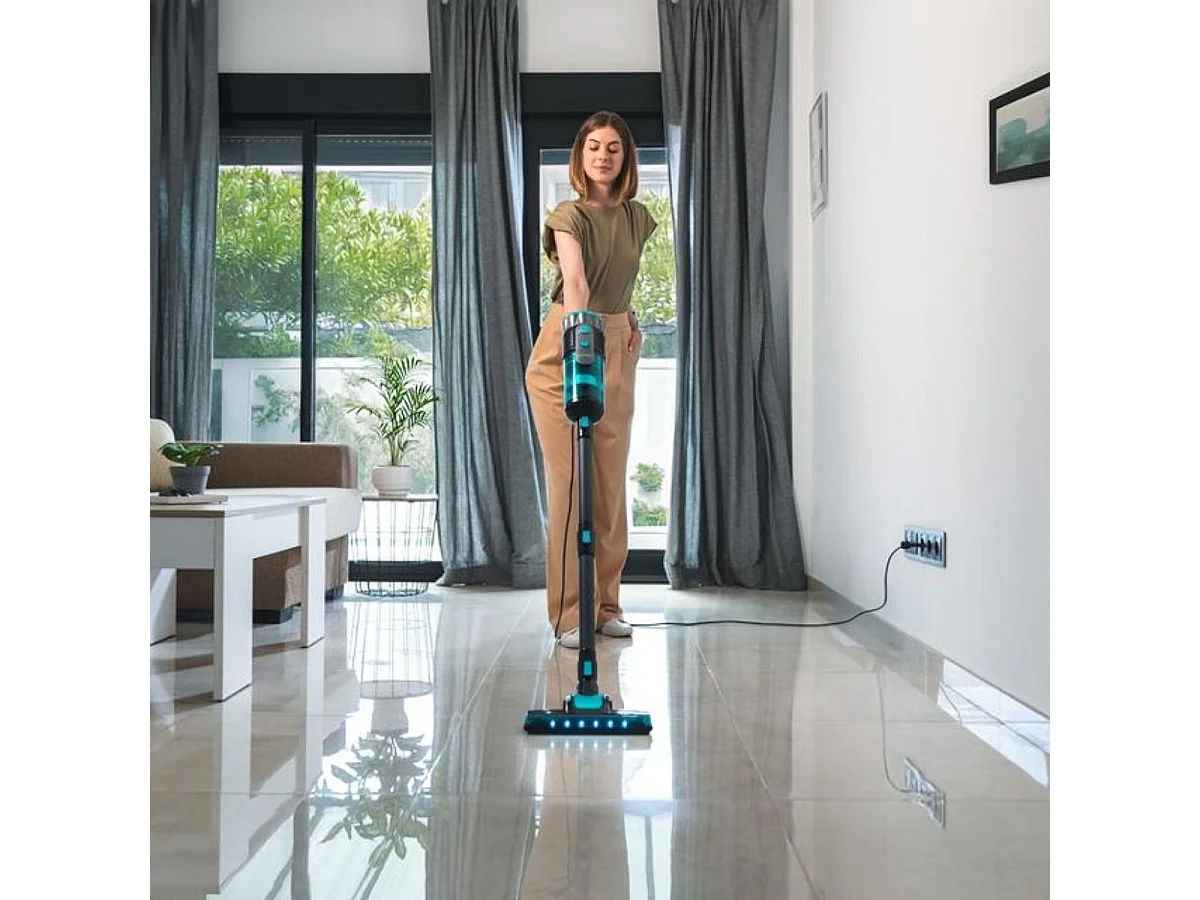 Cecotec Conga 700 PowerHead Aspirateur balai Secteur Sec Sans sac 0,5 L Noir