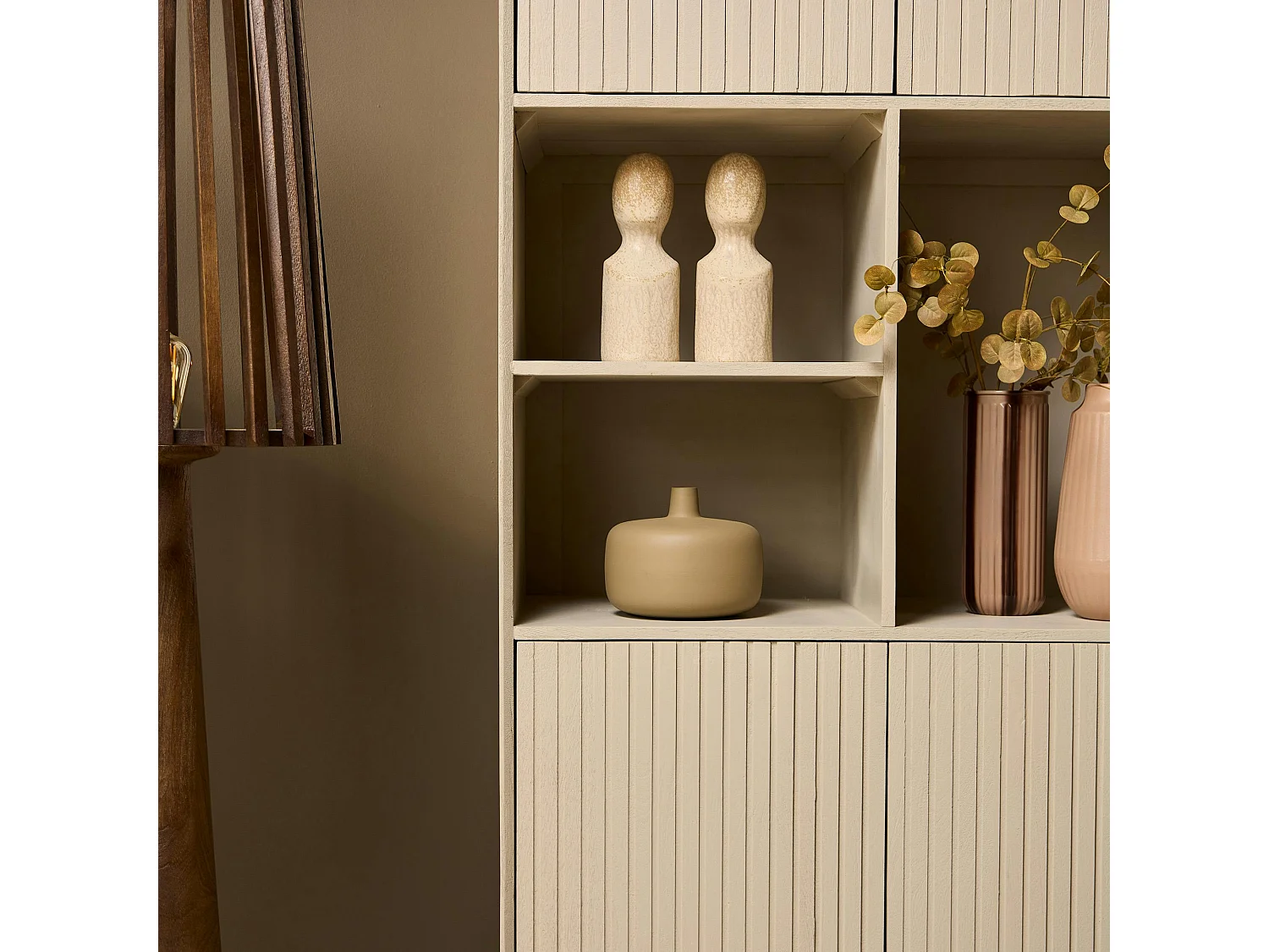 Bibliothèque étagère bois sable 4 portes rainurées CORTINA