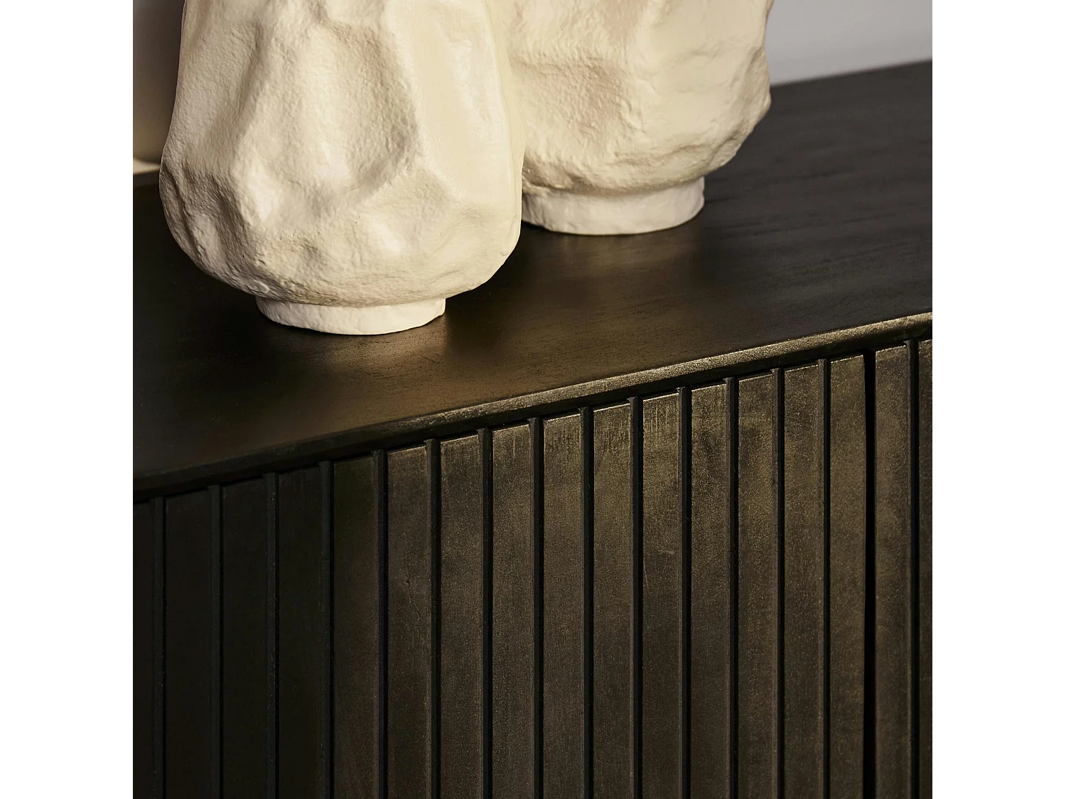 Buffet bois noir 4 portes rainurées 210 cm CORTINA