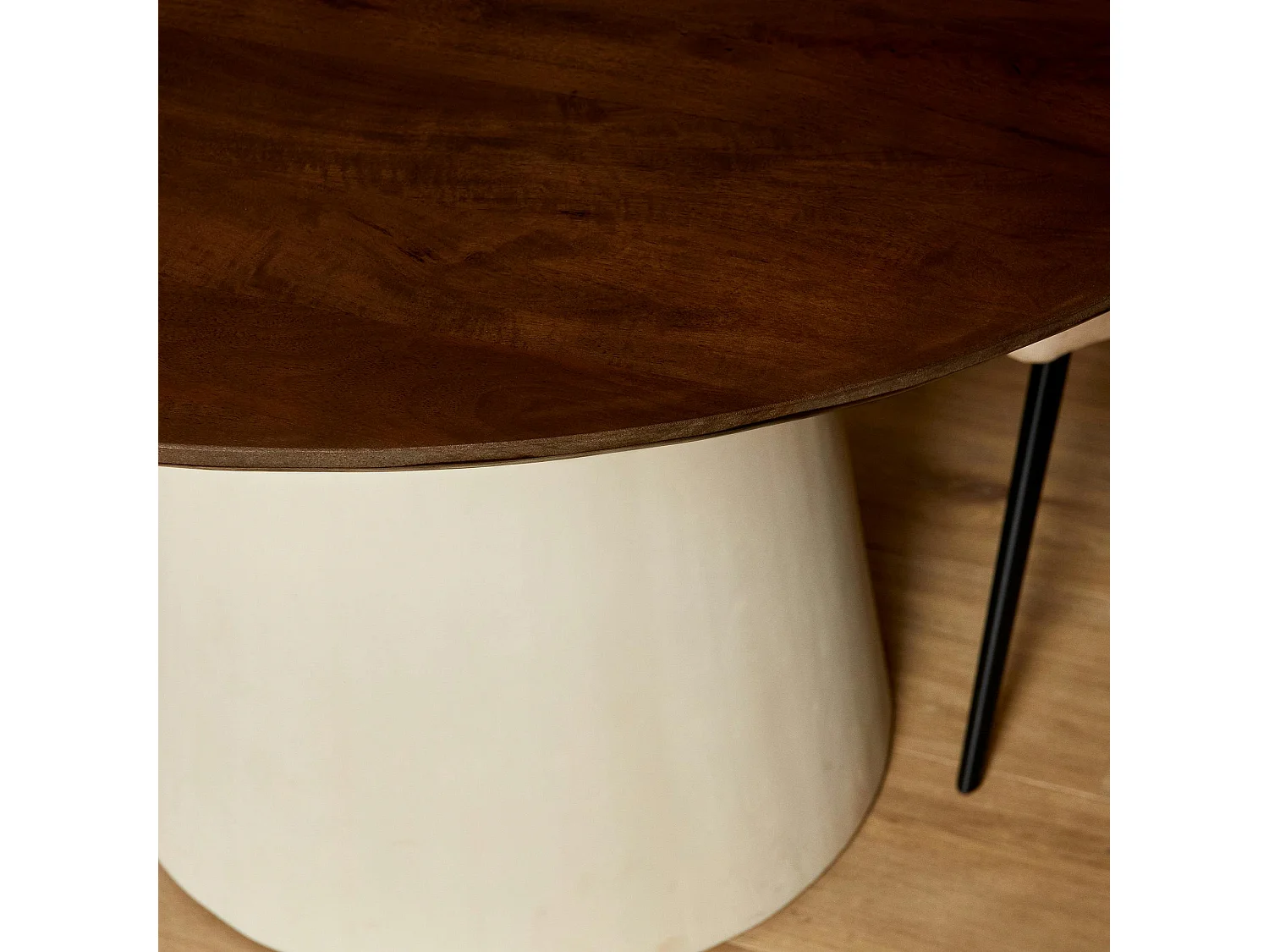 Table à manger ronde bois brun pied central Ø130 cm CORTINA