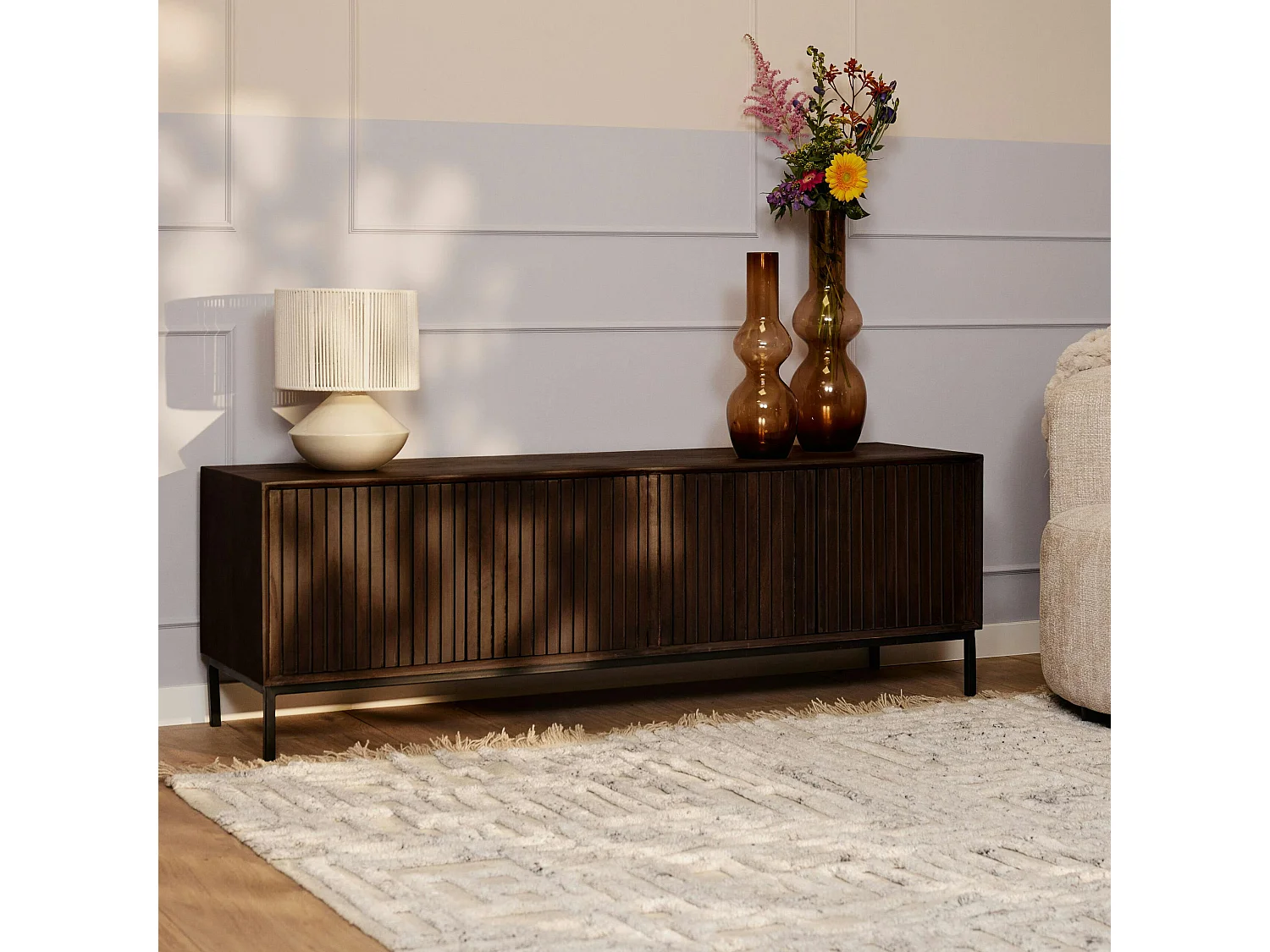 Meuble TV vintage bois brun 4 portes rainurées 165 cm CORTINA