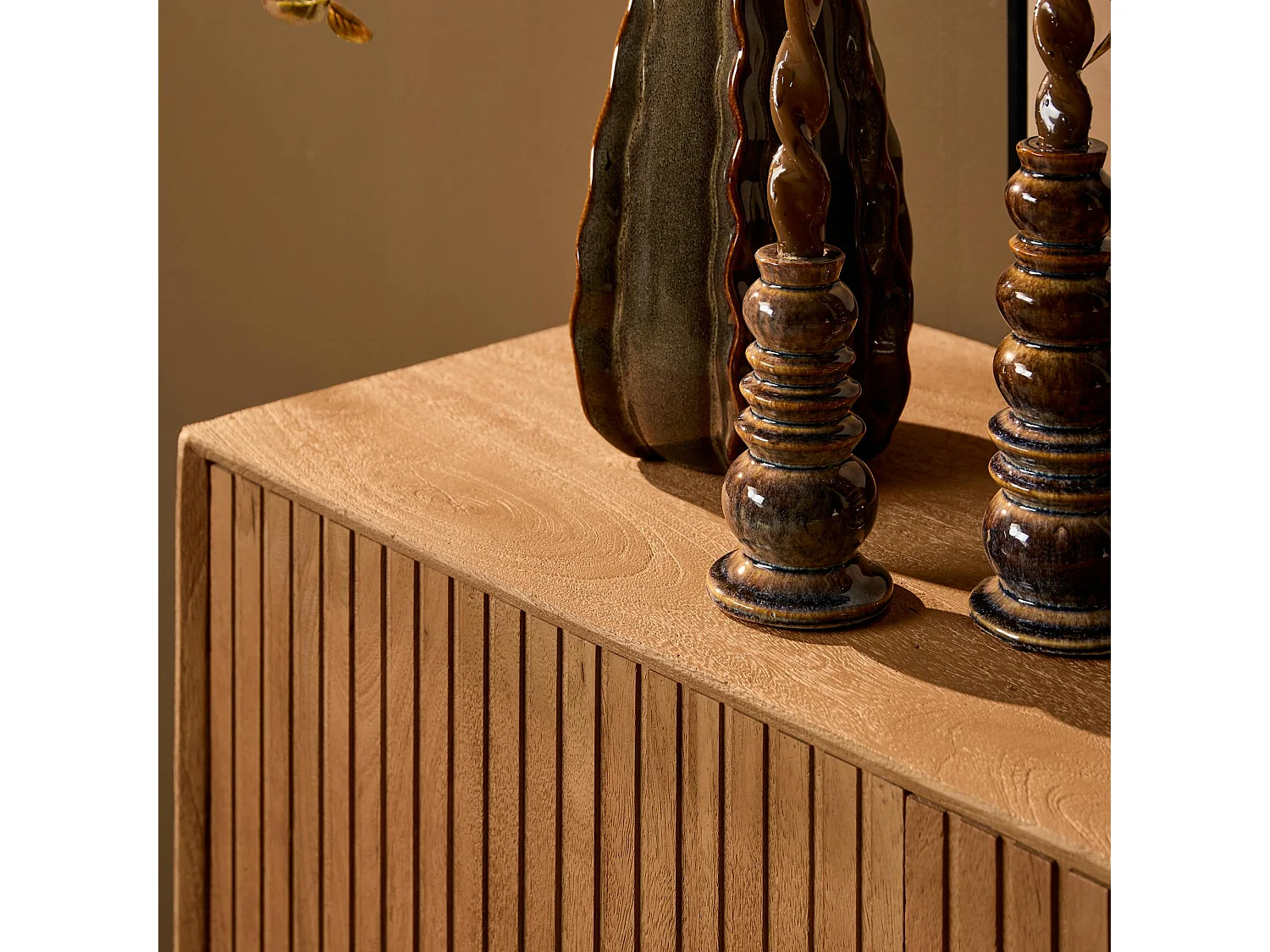 Buffet bois 4 portes rainurées CORTINA