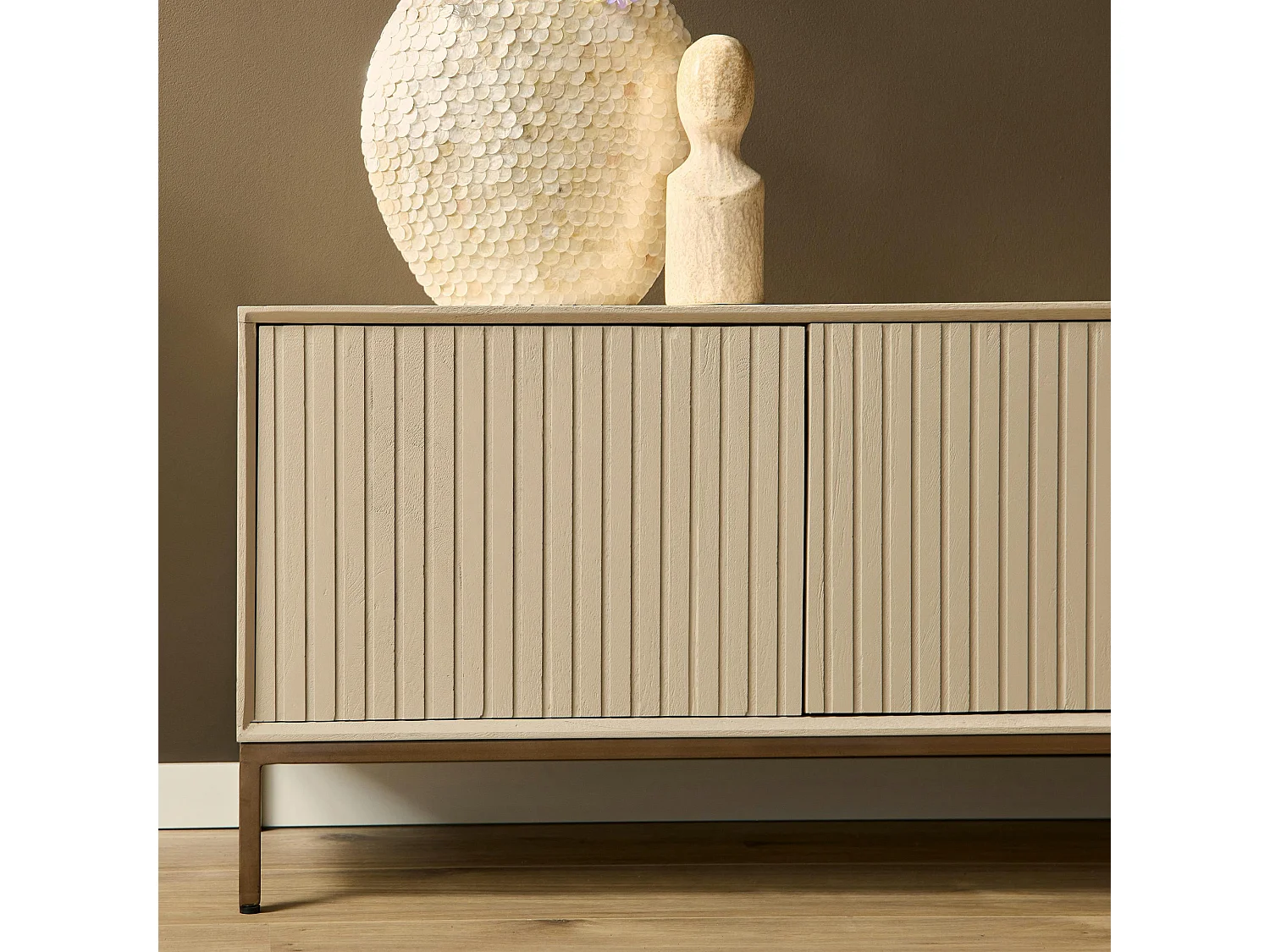 Meuble TV bois beige 4 portes rainurées 210 cm CORTINA