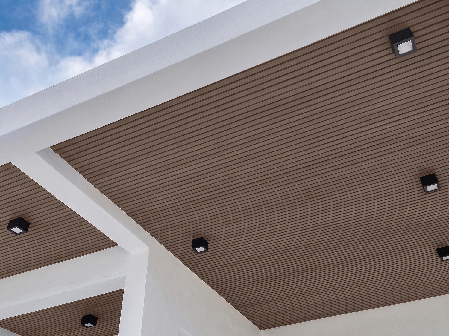 Bardage en bois composite - Pack de 5,12 m² - naturel foncé - CORNIO