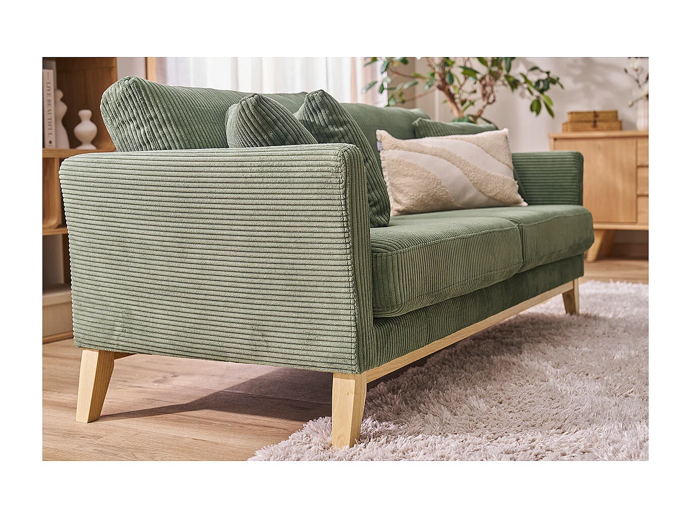 Sofá escandinavo de 3 plazas en tela de terciopelo de pana verde caqui y madera clara OSLO
