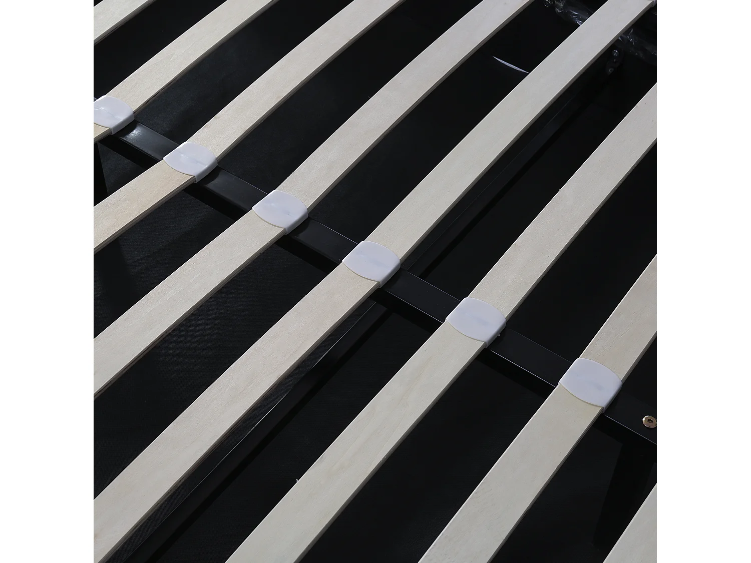 Lit coffre 140x200 cm avec sommier - tête de lit capitonnée - velours - gris (sans matelas)