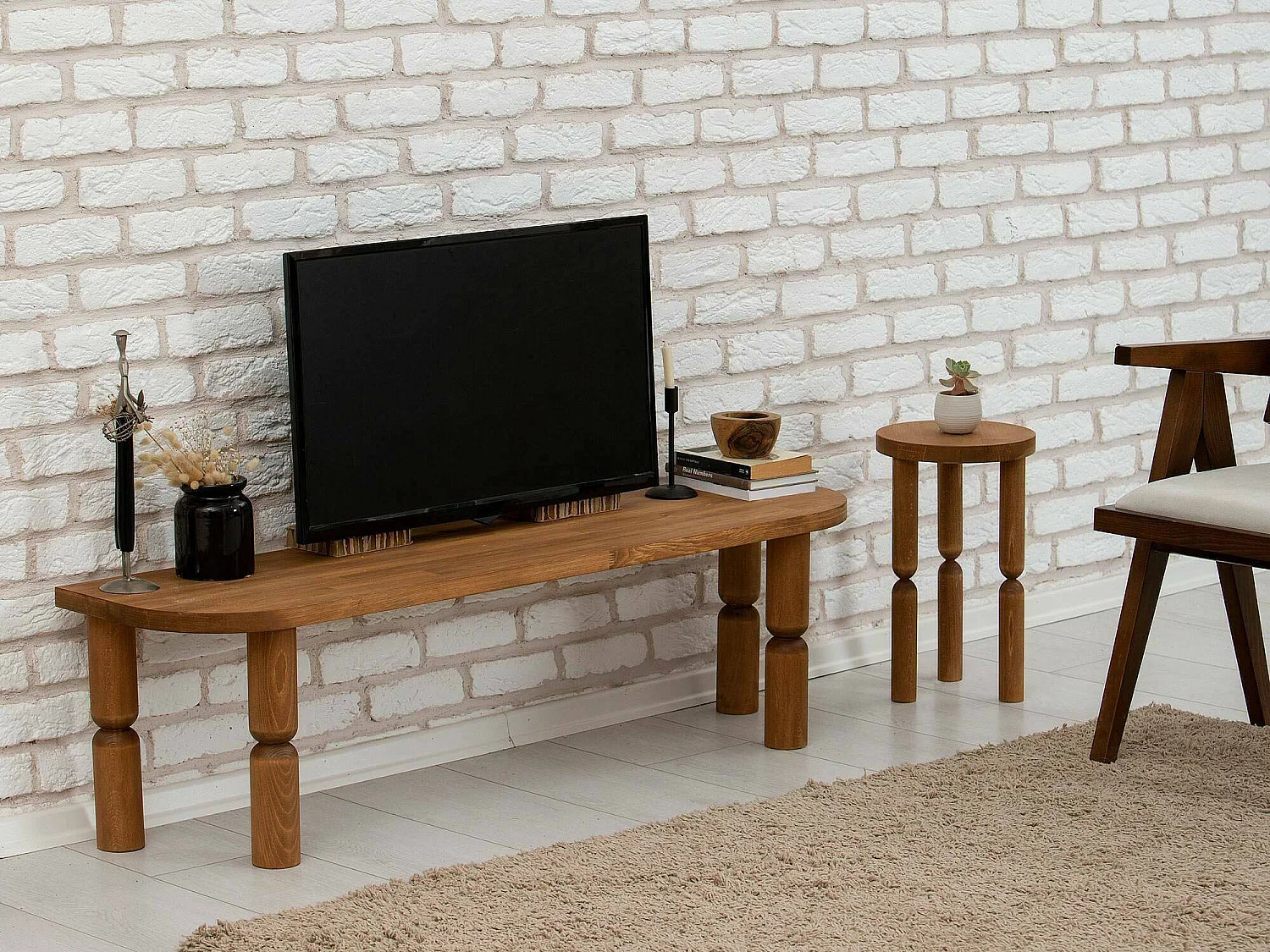 Meuble TV Ceres, Buffet de salon, Armoire basse pour TV, Base murale de rangement, 140x35h40 cm, Chêne