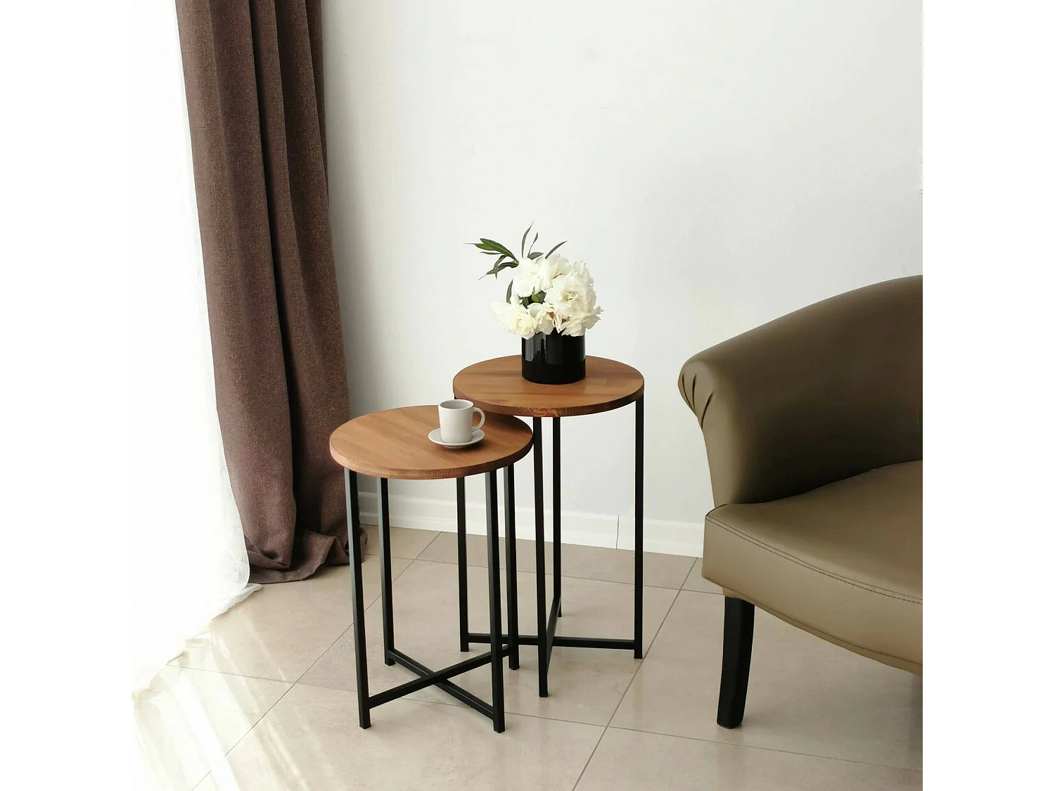 Table basse Furud, Table basse, Porte-revues pour canapé, Etagère de salon, 70x35h55 cm, Chêne