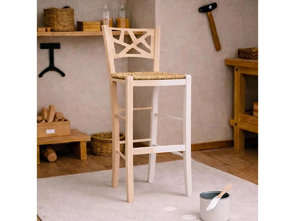 Hoge, elegante barkruk van onbewerkt hout, te schilderen, hoogte 73 cm, met zitting van stro.