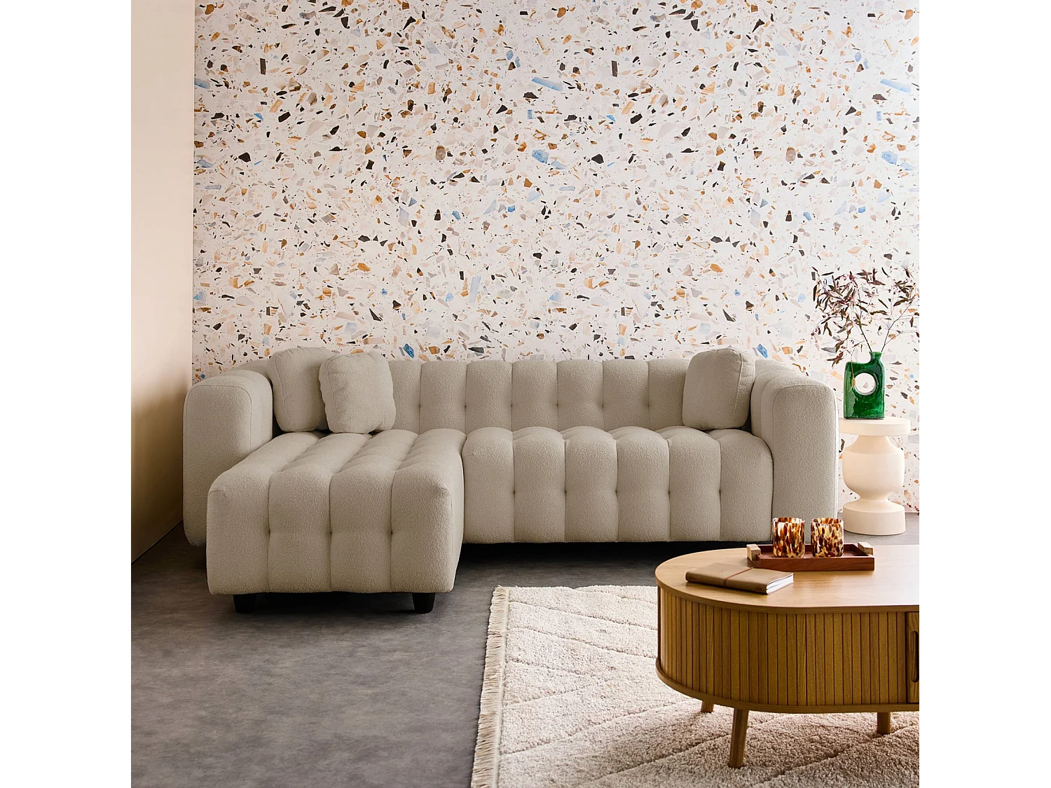 Canapé d'angle réversible 3-4 places bouclette texturée. beige. capitonné structure bois d'eucalyptus et contreplaqué