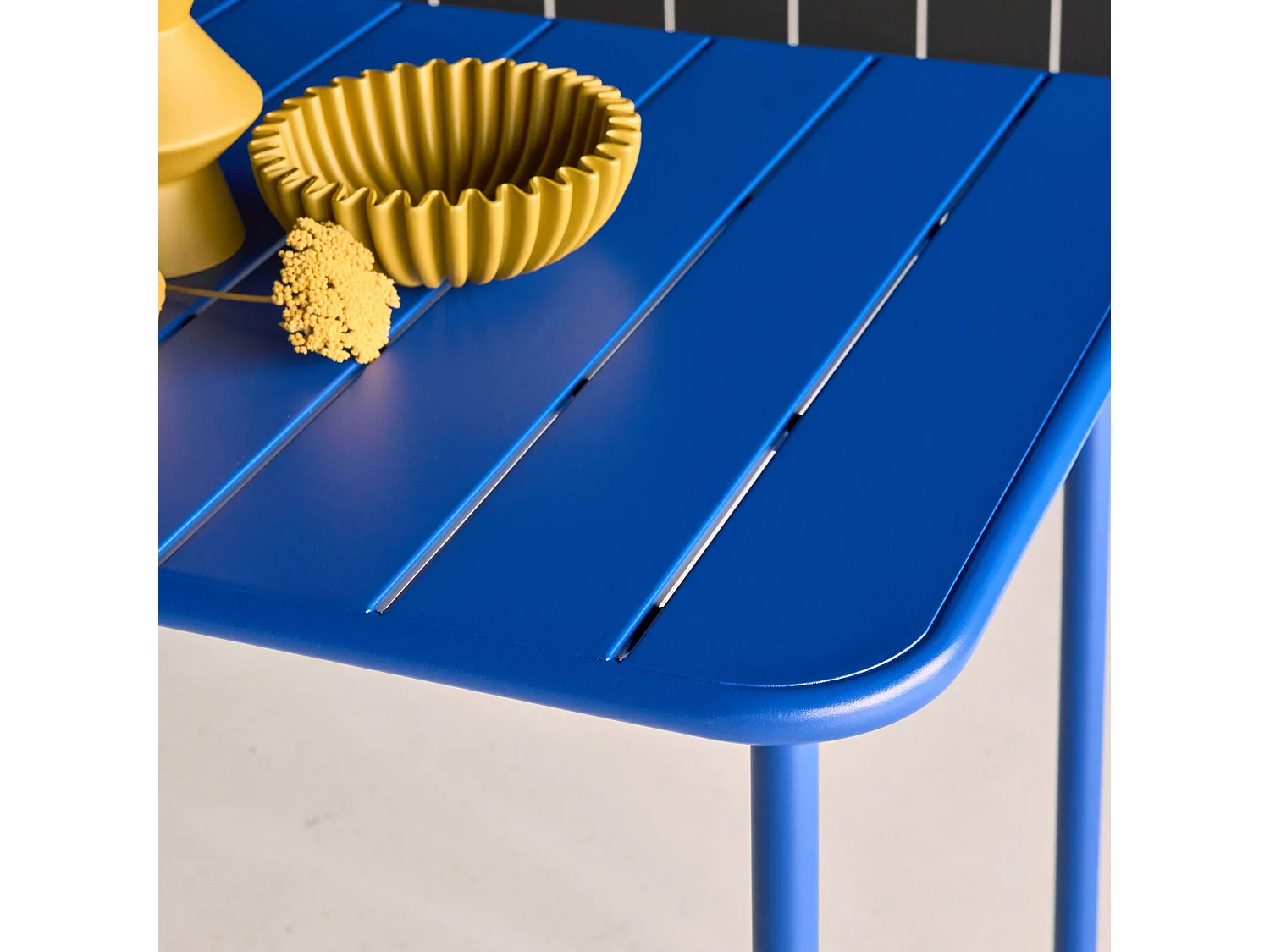 Set tavolo da giardino bistrot in metallo con 4 sedie, 120cm, blu