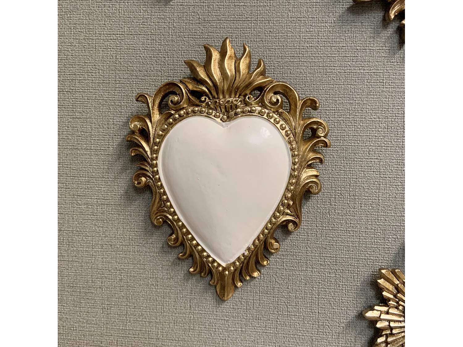 Déco murale ex-voto blanc 10,5x8cm