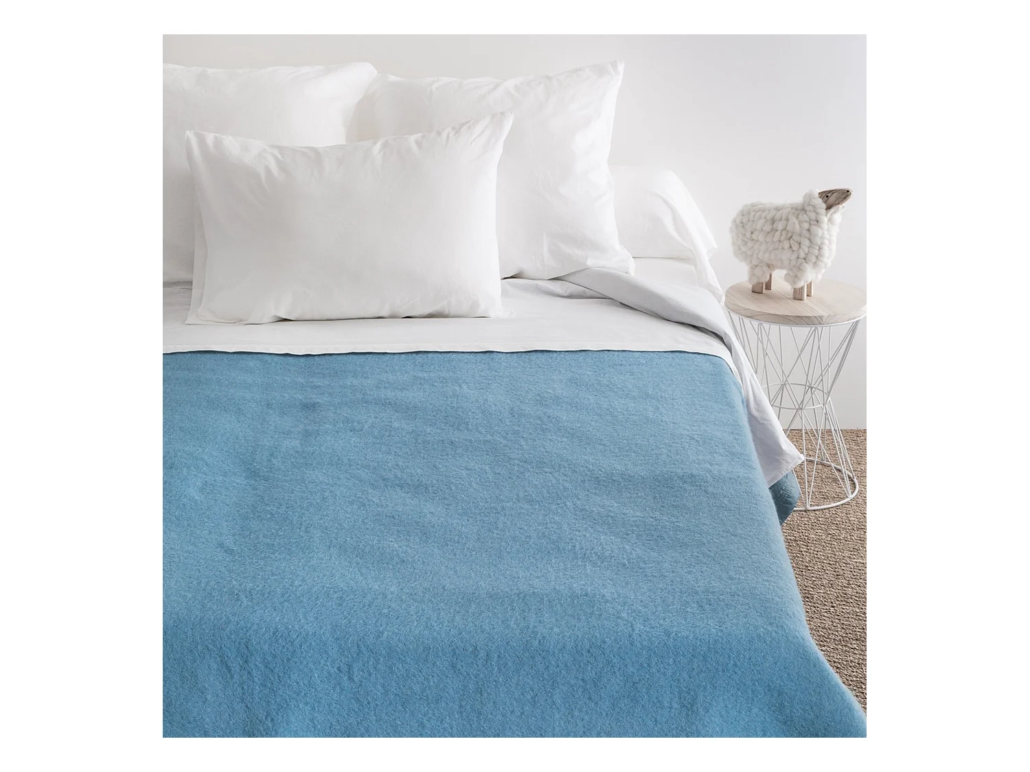 Couverture pure laine vierge Woolmark 500g/m² VOLTA 240x260 cm Bleu Azur