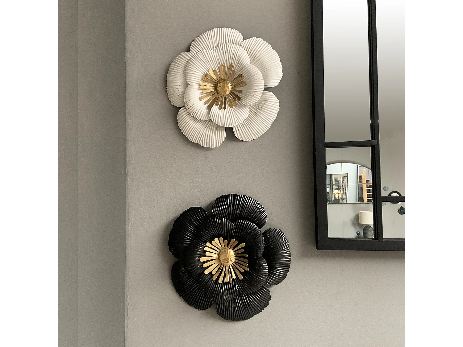 Déco murale métal fleur blanc doré 25cm