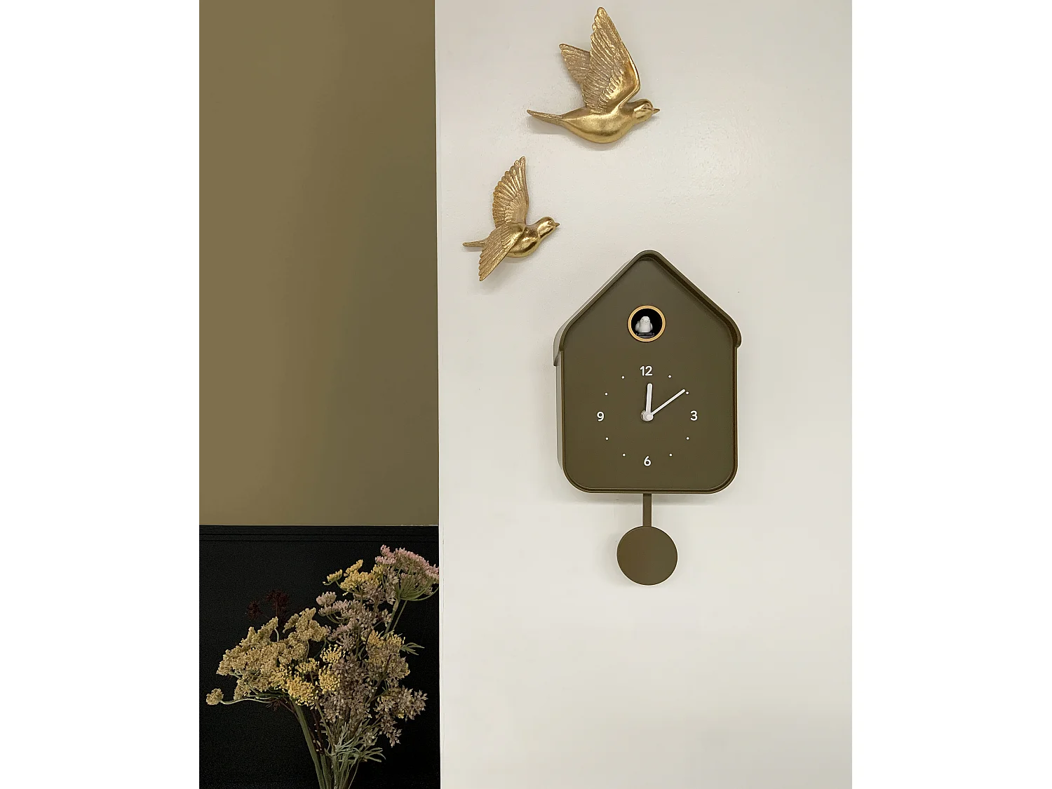 Horloge coucou kaki 20.6x39cm