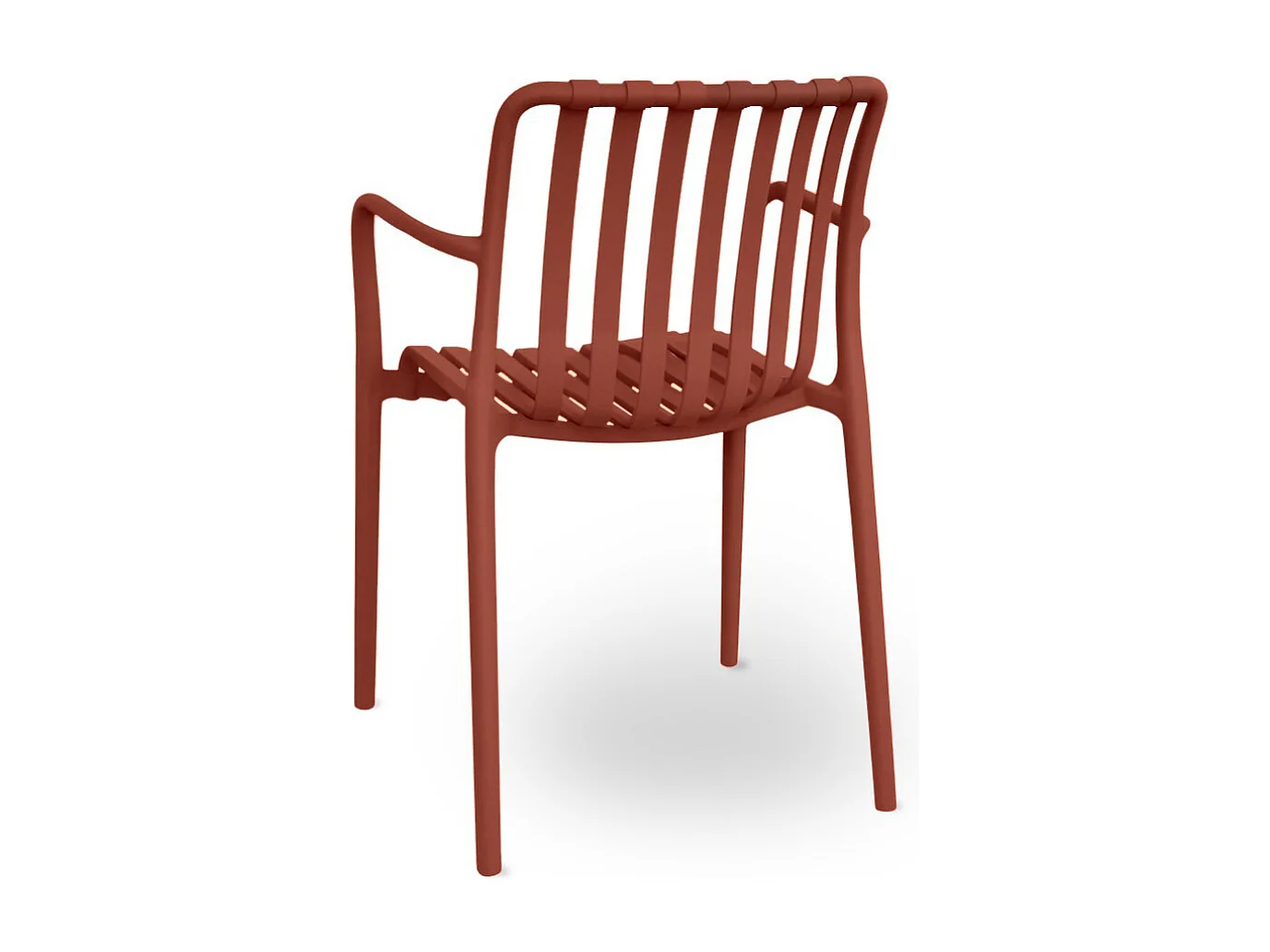 Buitenstoel van baksteenrood kunststof, premium comfort met armleuningen.