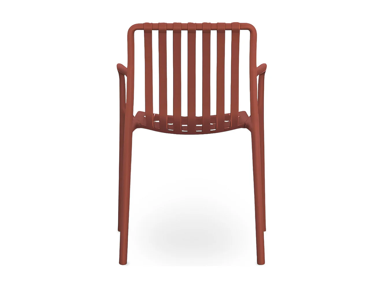 Buitenstoel van baksteenrood kunststof, premium comfort met armleuningen.