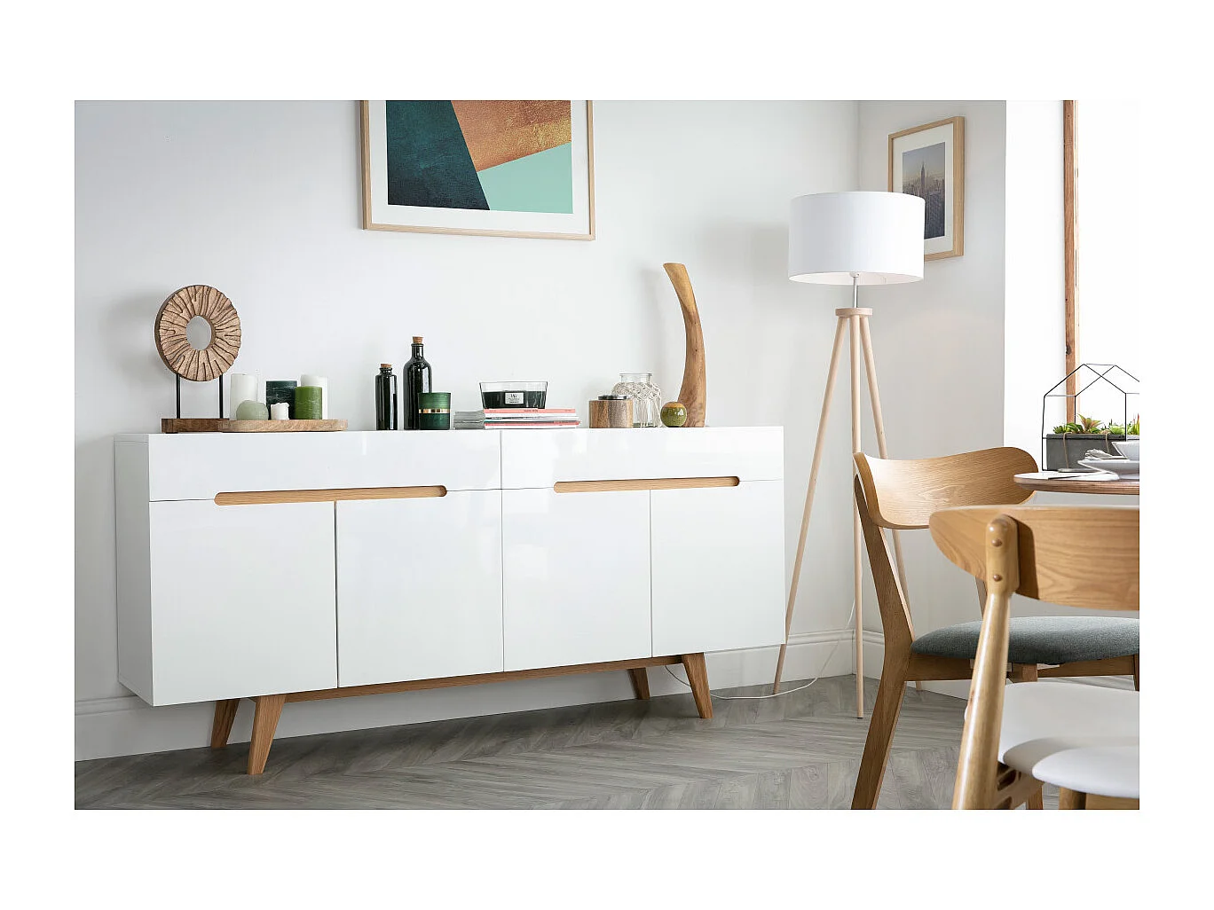Buffet scandinave blanc laqué brillant et finition bois clair 4 portes 2 tiroirs L180 cm MELKA