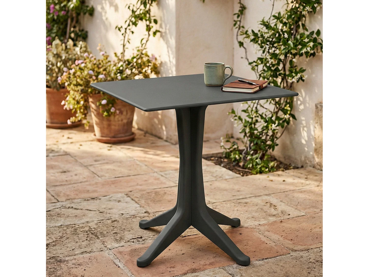 Dmora Buiten Tafeltje Trani 70x70x72h cm Zwart Antraciet 6 Personen Waterdicht, Vast Buiten Tafeltje Made in Italy
