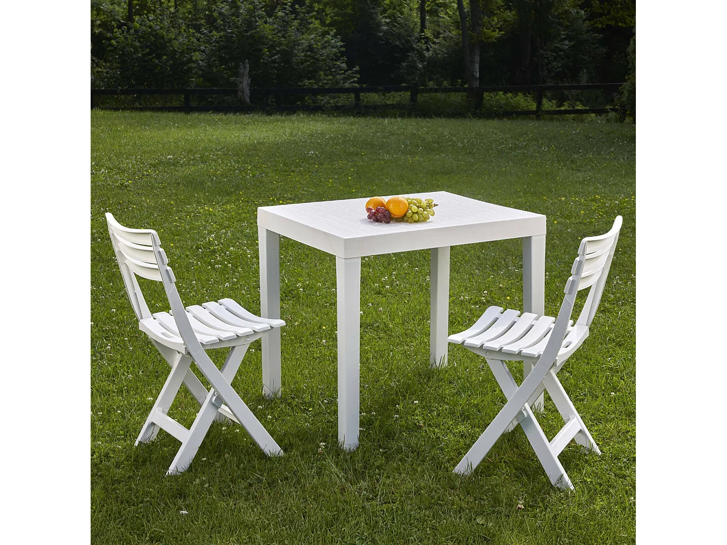 Dmora set Salotto da Esterno Ortisei Bianco 2 Posti Impermeabile, Idrorepellente, Lavabile, Salottino Outdoor un Tavolino Made in Italy