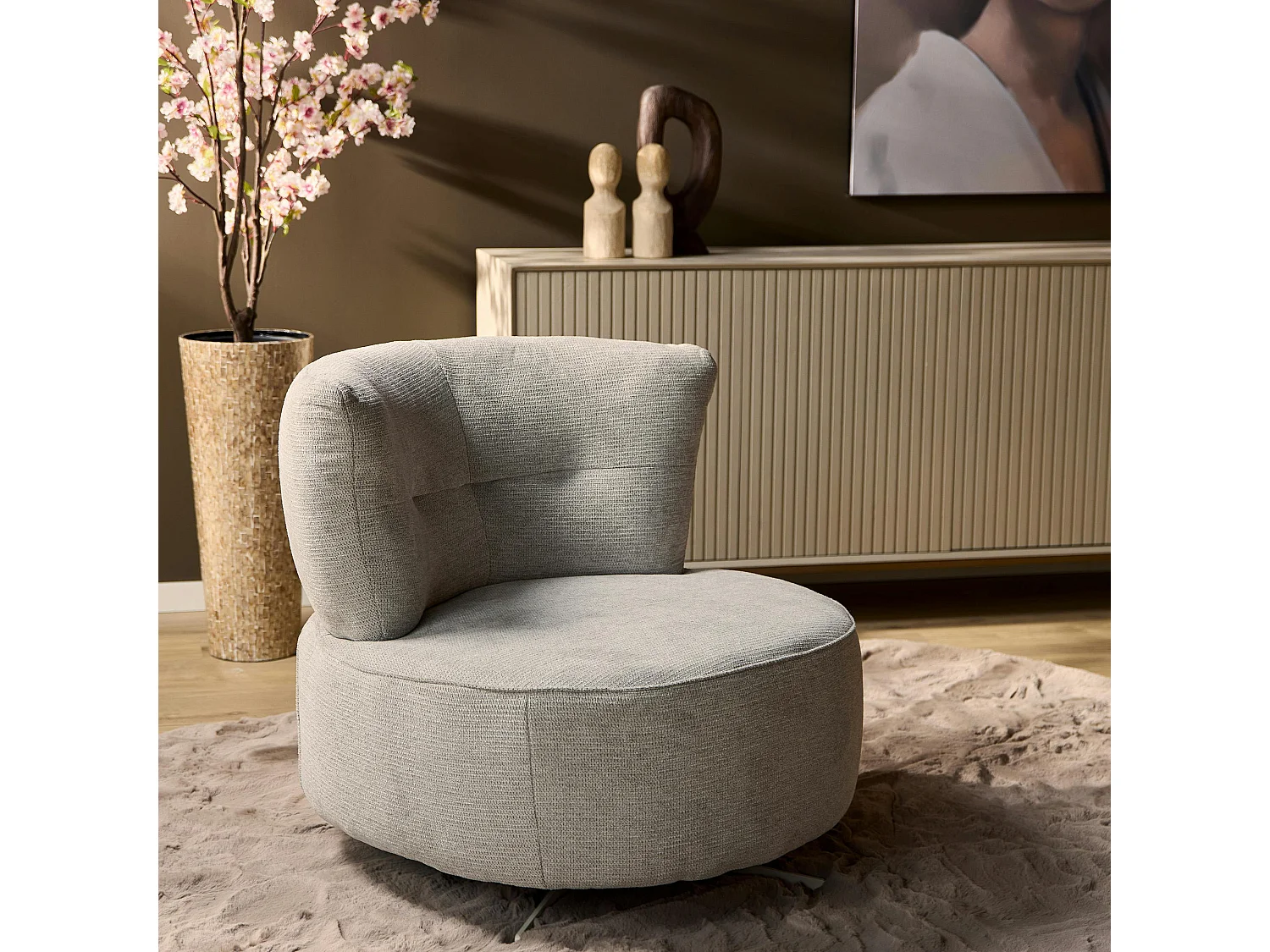 Fauteuil pivotant rond gris clair avec coussin assorti BELORA