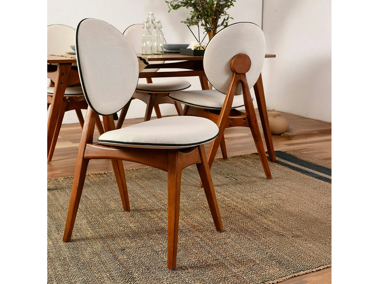 Ensemble salle à manger vintage - 4 chaises écrues SITIA