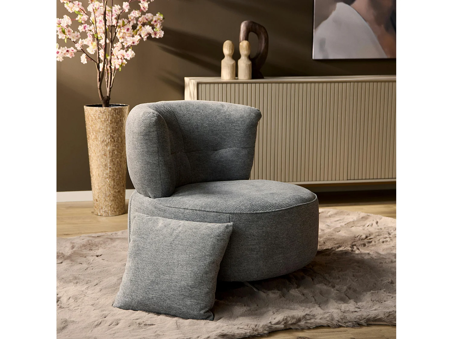 Fauteuil pivotant rond gris avec coussin assorti BELORA