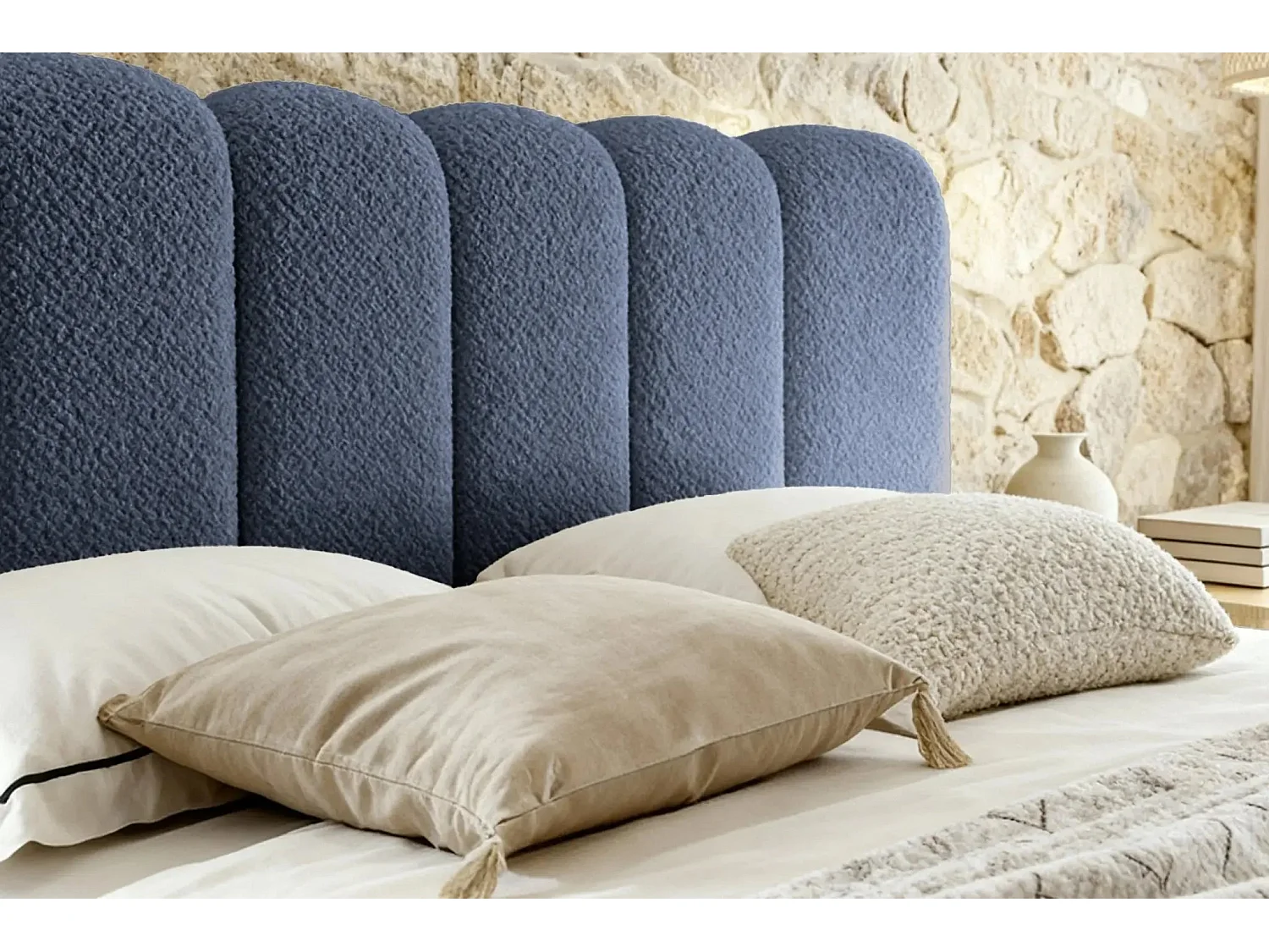 GARANCE - Lit coffre tissu chenille 160x200cm - Bleu