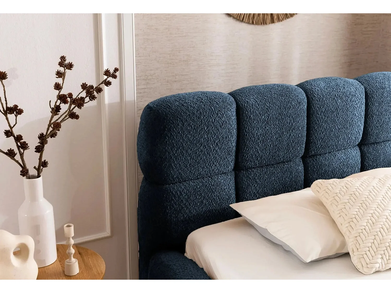 ELISE - Lit coffre tissu bouclette 180x200cm Bleu foncé